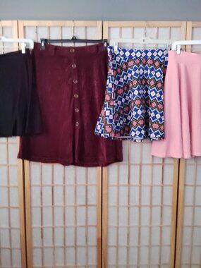 4/$20 LOT OF SKIRTS SKATER MIDI STRETCH URBAN COCO STUDIO MOSSIMO-WOMENS SIZE L